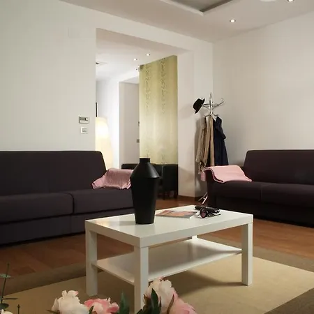 Modern And Classic Meet Apartma *